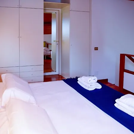 Easy Welcome Casa Claudia Apartment *
